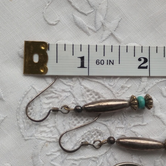 Highly oxidized Patina Sterling Silver oblong bead turquoise chip hook earrings - Picture 6 of 6